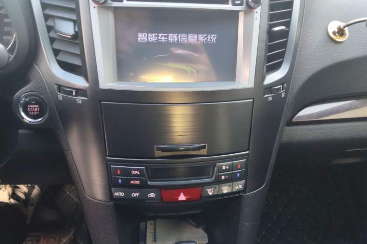 Used Subaru Legacy 2013 2.5i-X Luxury Edition Audio And AC Panel