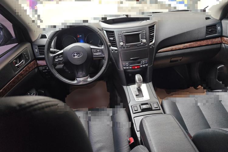 Used Subaru Legacy 2013 2.5i-X Luxury Edition Center Console