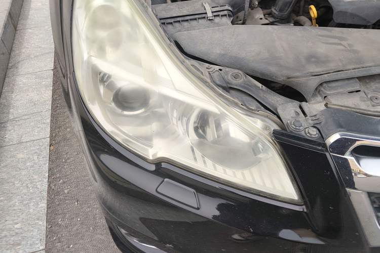 Used Subaru Legacy 2013 2.5i-X Luxury Edition Right Front Headlight
