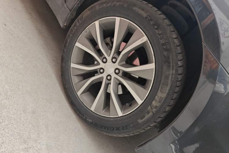 Used Subaru Legacy 2013 2.5i-X Luxury Edition Right Front Wheel Hub