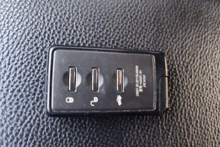 Used Subaru Legacy 2013 2.5i-X Luxury Edition Vehicle Key