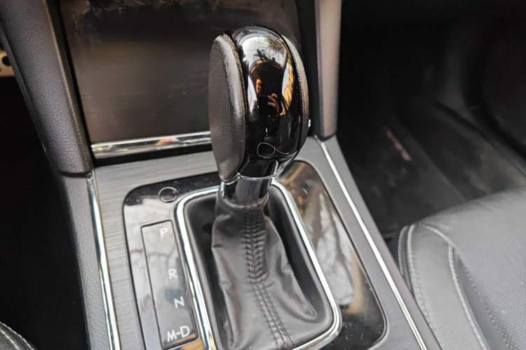 Used Subaru Legacy 2016 2.5i All-Wheel-Drive Glory Edition Gear Lever