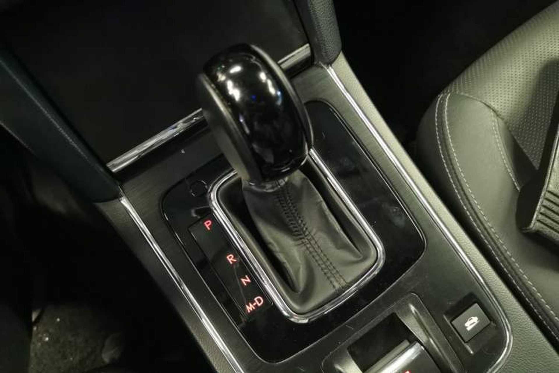 Used Subaru Legacy 2016 2.0 DIT All-Wheel-Drive Ultimate Edition Gear Lever
