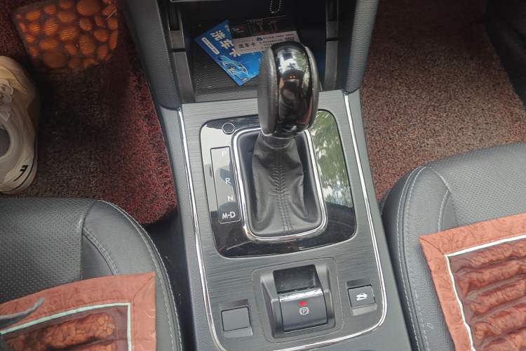 Used Subaru Legacy 2016 2.5i All-Wheel-Drive Glory Edition Gear Lever