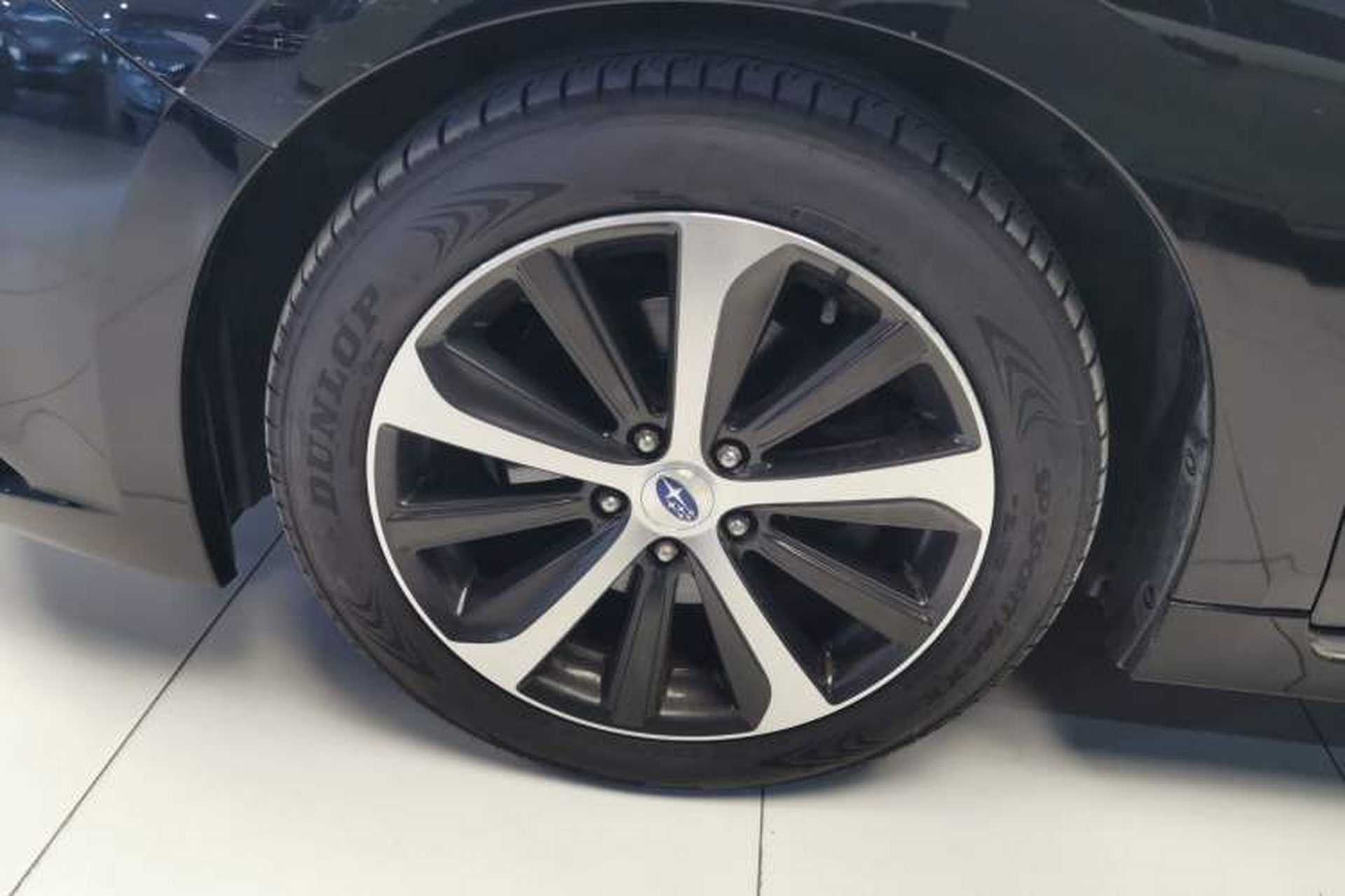 Used Subaru Legacy 2016 2.0 DIT All-Wheel-Drive Ultimate Edition Left Front Wheel Hub