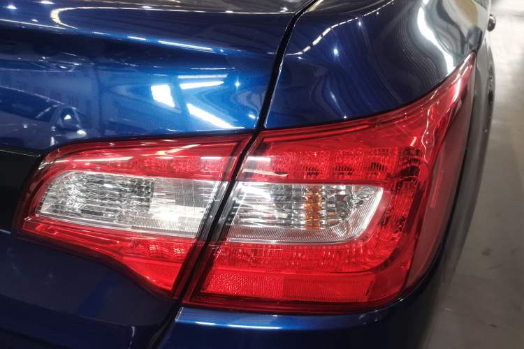 Used Subaru Legacy 2016 2.5i All-Wheel-Drive Glory Edition Exterior 7