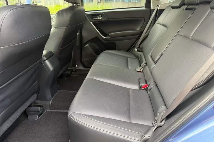 Used Subaru Legacy 2016 2.5i All-Wheel-Drive Glory Edition Interior 4