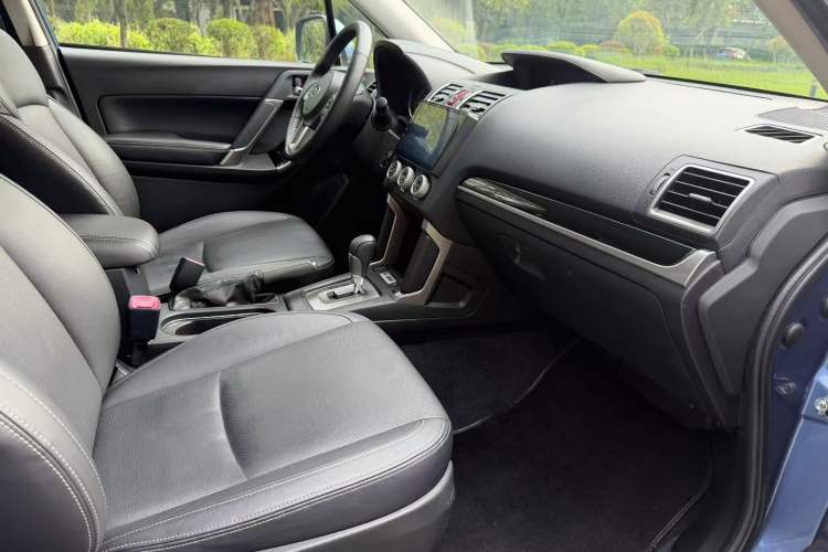 Used Subaru Legacy 2016 2.5i All-Wheel-Drive Glory Edition Interior 6