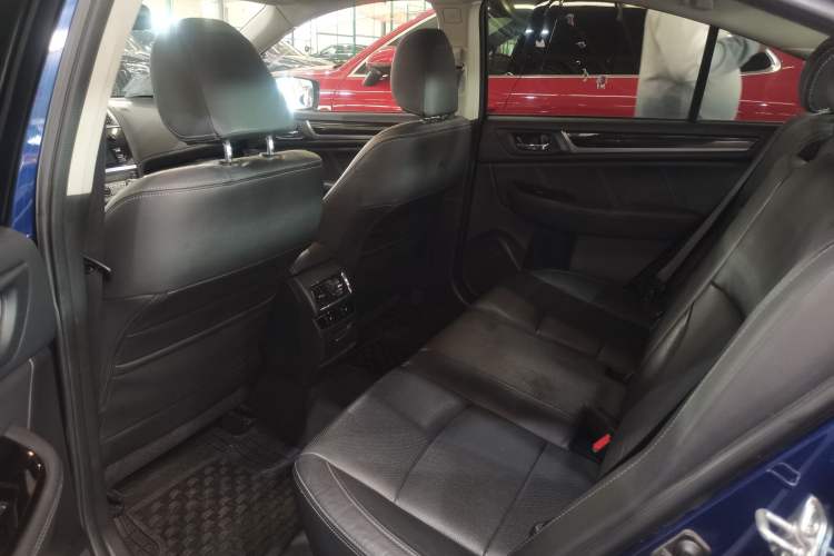 Used Subaru Legacy 2016 2.5i All-Wheel-Drive Glory Edition Interior 7