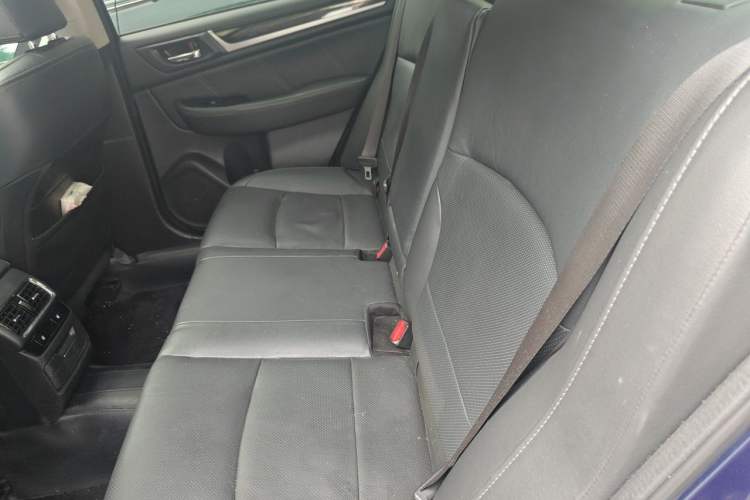 Used Subaru Legacy 2016 2.5i All-Wheel-Drive Glory Edition Left Rear Seat