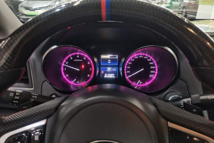 Used Subaru Legacy 2016 2.5i All-Wheel-Drive Glory Edition Odometer Close Up