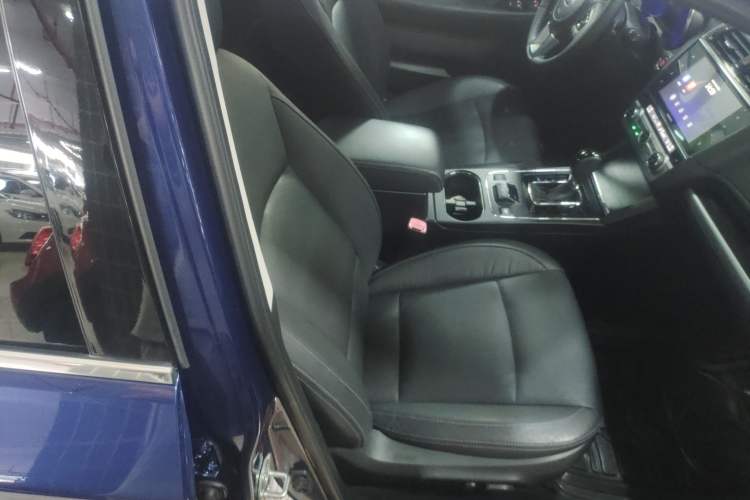 Used Subaru Legacy 2016 2.5i All-Wheel-Drive Glory Edition Right Front Seat