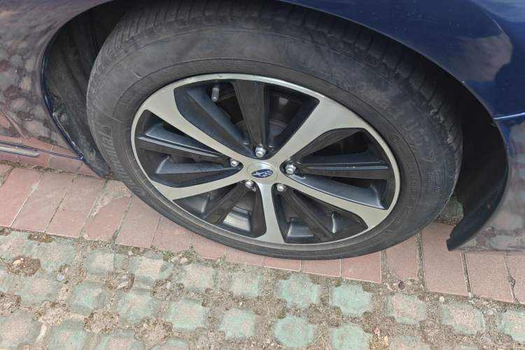 Used Subaru Legacy 2016 2.5i All-Wheel-Drive Glory Edition Right Front Wheel Hub