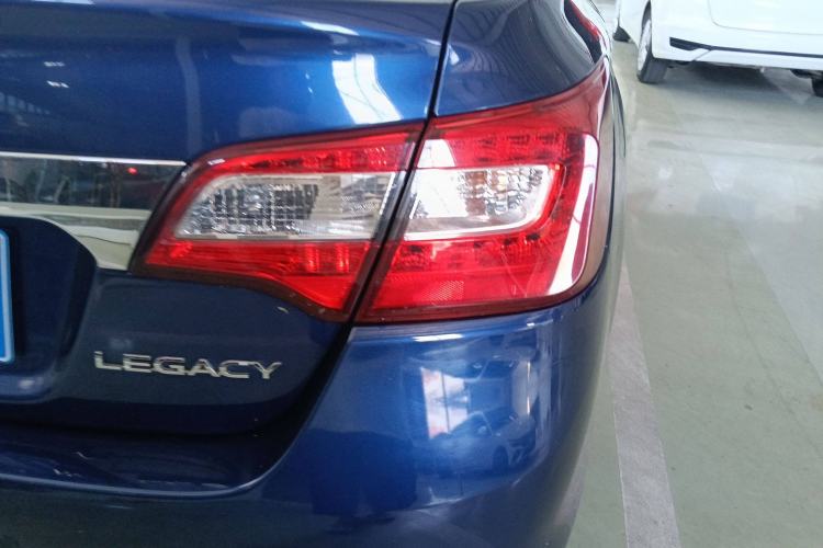 Used Subaru Legacy 2016 2.5i All-Wheel-Drive Glory Edition Right Rear Taillight