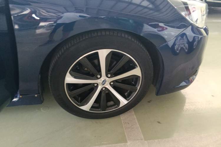 Used Subaru Legacy 2016 2.5i All-Wheel-Drive Glory Edition Right Rear Wheel Hub