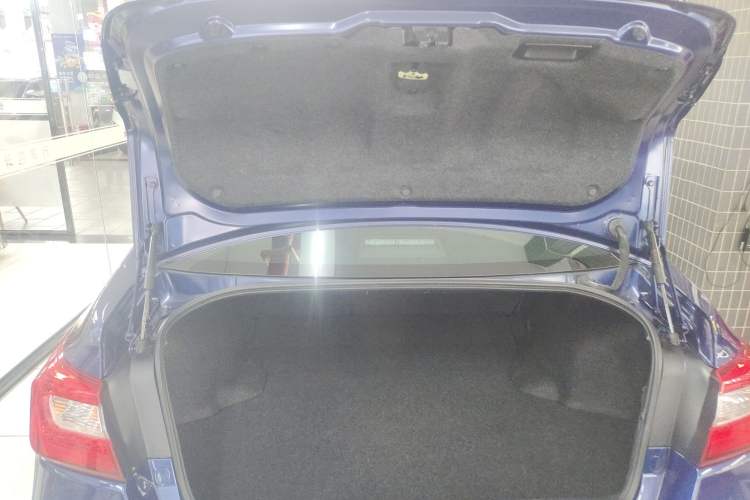 Used Subaru Legacy 2016 2.5i All-Wheel-Drive Glory Edition Trunk