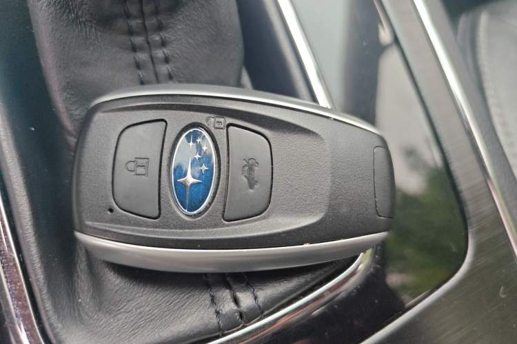 Used Subaru Legacy 2016 2.5i All-Wheel-Drive Glory Edition Vehicle Key