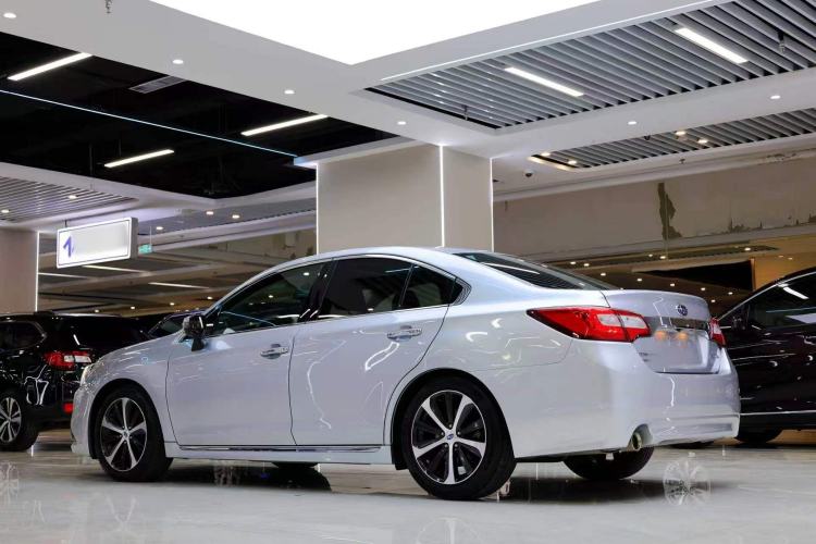 Used Subaru Legacy 2016 2.5i All-Wheel-Drive Glory Edition Exterior 4