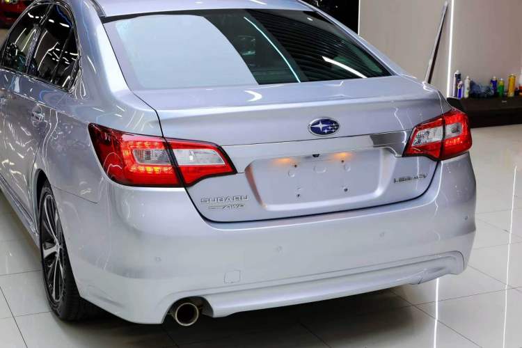 Used Subaru Legacy 2016 2.5i All-Wheel-Drive Glory Edition Exterior 5