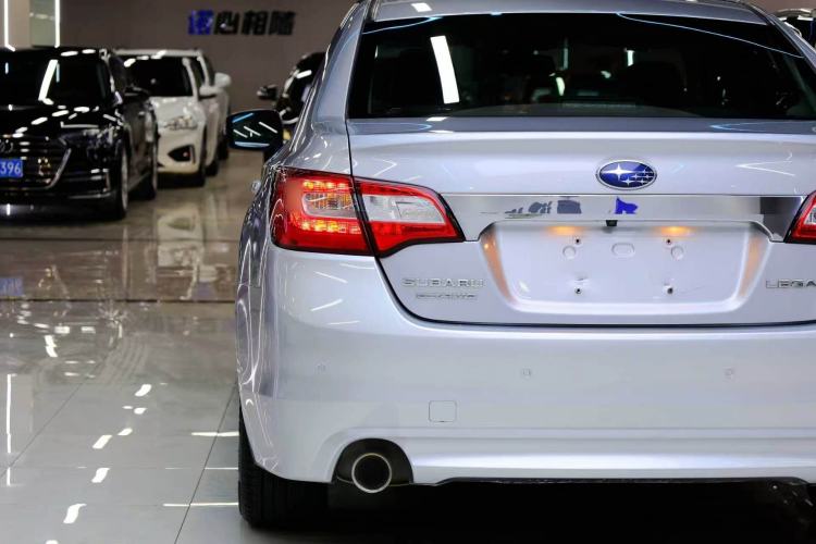 Used Subaru Legacy 2016 2.5i All-Wheel-Drive Glory Edition Exterior 7