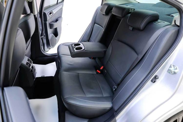 Used Subaru Legacy 2016 2.5i All-Wheel-Drive Glory Edition Interior 13