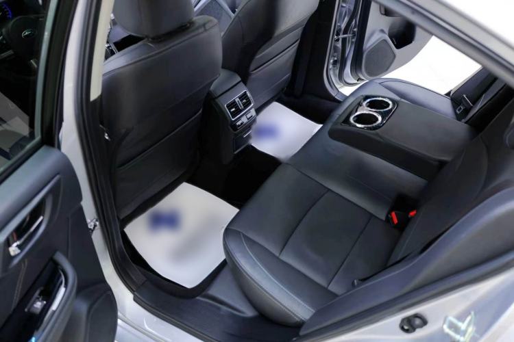 Used Subaru Legacy 2016 2.5i All-Wheel-Drive Glory Edition Interior 14