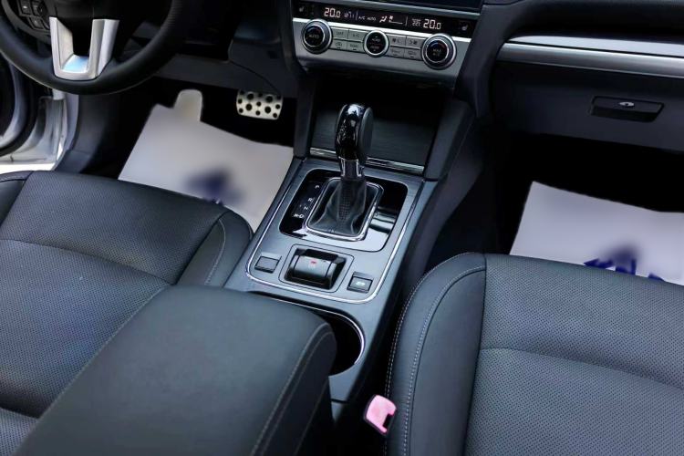 Used Subaru Legacy 2016 2.5i All-Wheel-Drive Glory Edition Interior 6