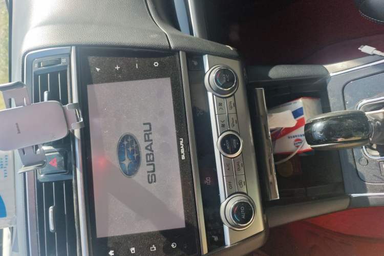 Used Subaru Legacy 2016 2.5i All-Wheel-Drive Glory Edition Audio And AC Panel