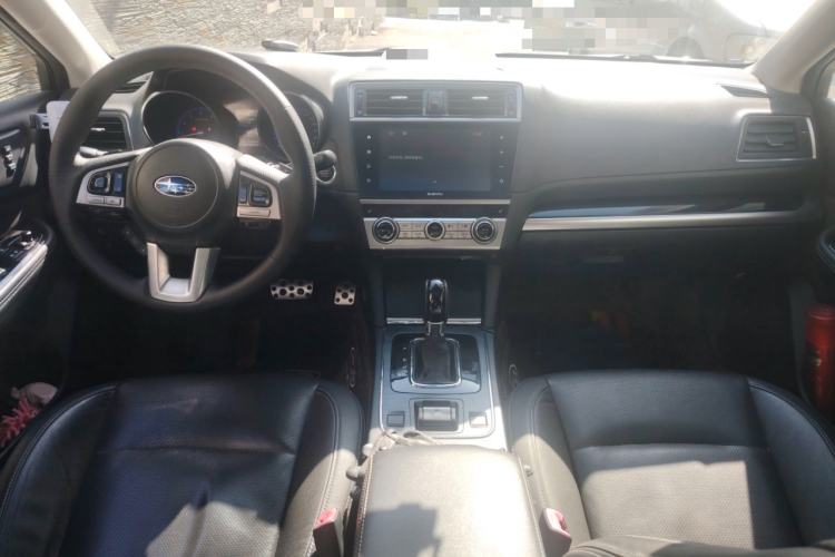 Used Subaru Legacy 2016 2.5i All-Wheel-Drive Glory Edition Center Console