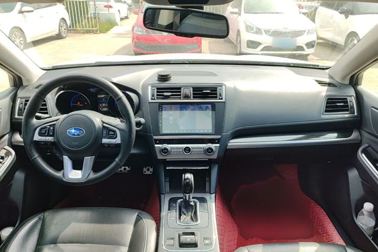 Used Subaru Legacy 2016 2.5i All-Wheel-Drive Glory Edition Center Console