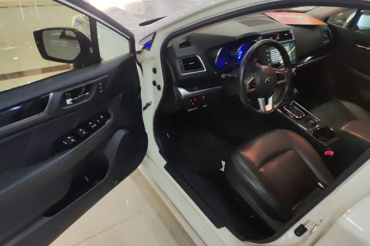 Used Subaru Legacy 2016 2.5i All-Wheel-Drive Glory Edition Driver Seat
