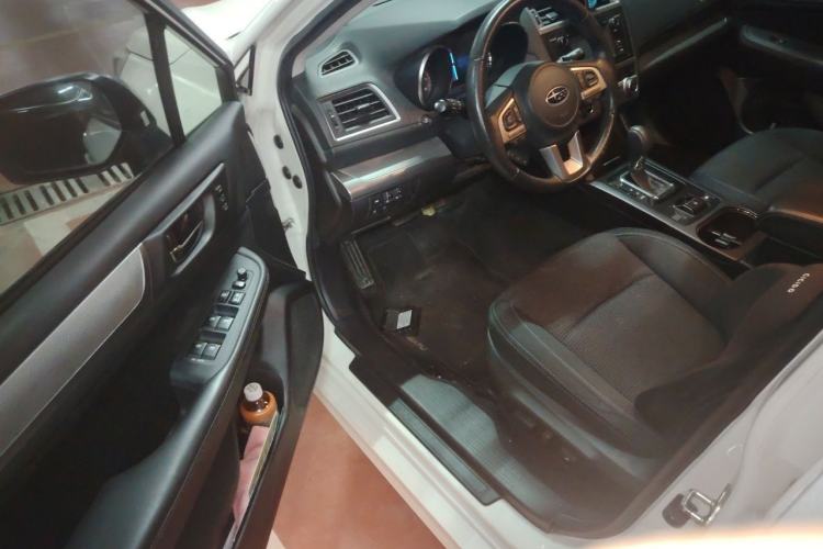Used Subaru Legacy 2016 2.5i All-Wheel-Drive Fashion Edition Driver Seat