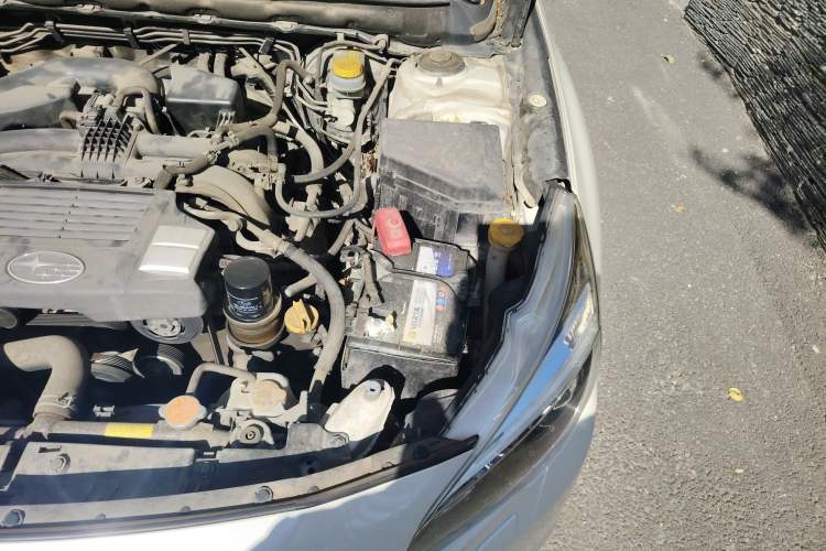 Used Subaru Legacy 2016 2.5i All-Wheel-Drive Glory Edition Engine Bay Left