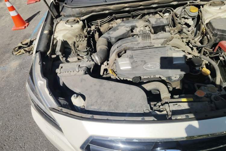 Used Subaru Legacy 2016 2.5i All-Wheel-Drive Glory Edition Engine Bay Right