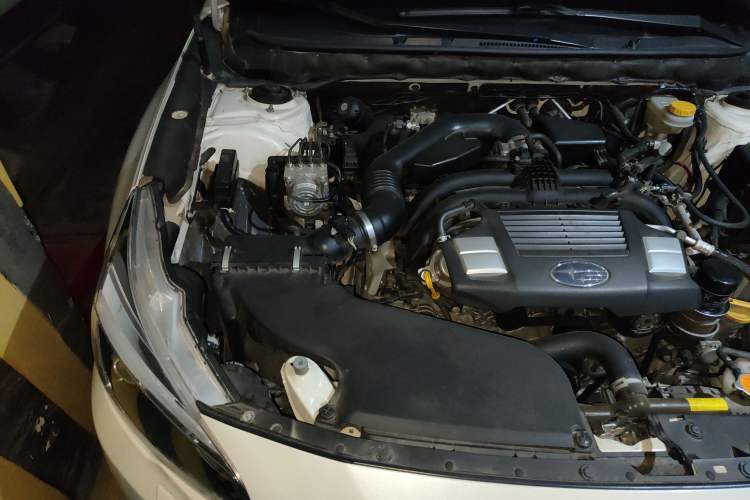 Used Subaru Legacy 2016 2.5i All-Wheel-Drive Glory Edition Engine Bay Right