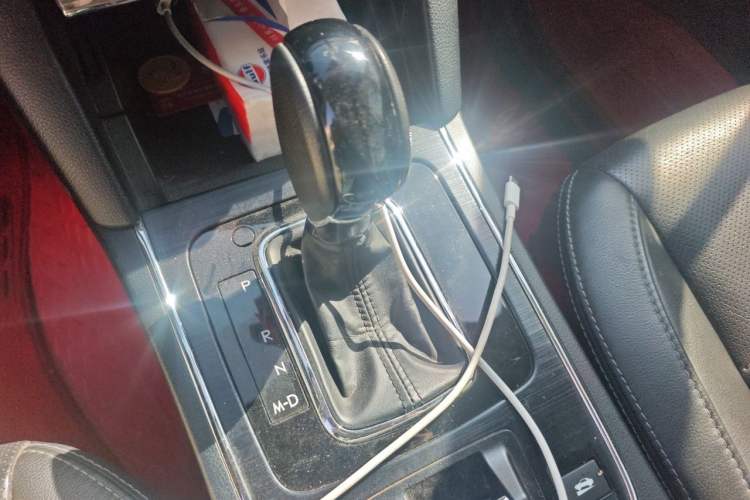 Used Subaru Legacy 2016 2.5i All-Wheel-Drive Glory Edition Gear Lever