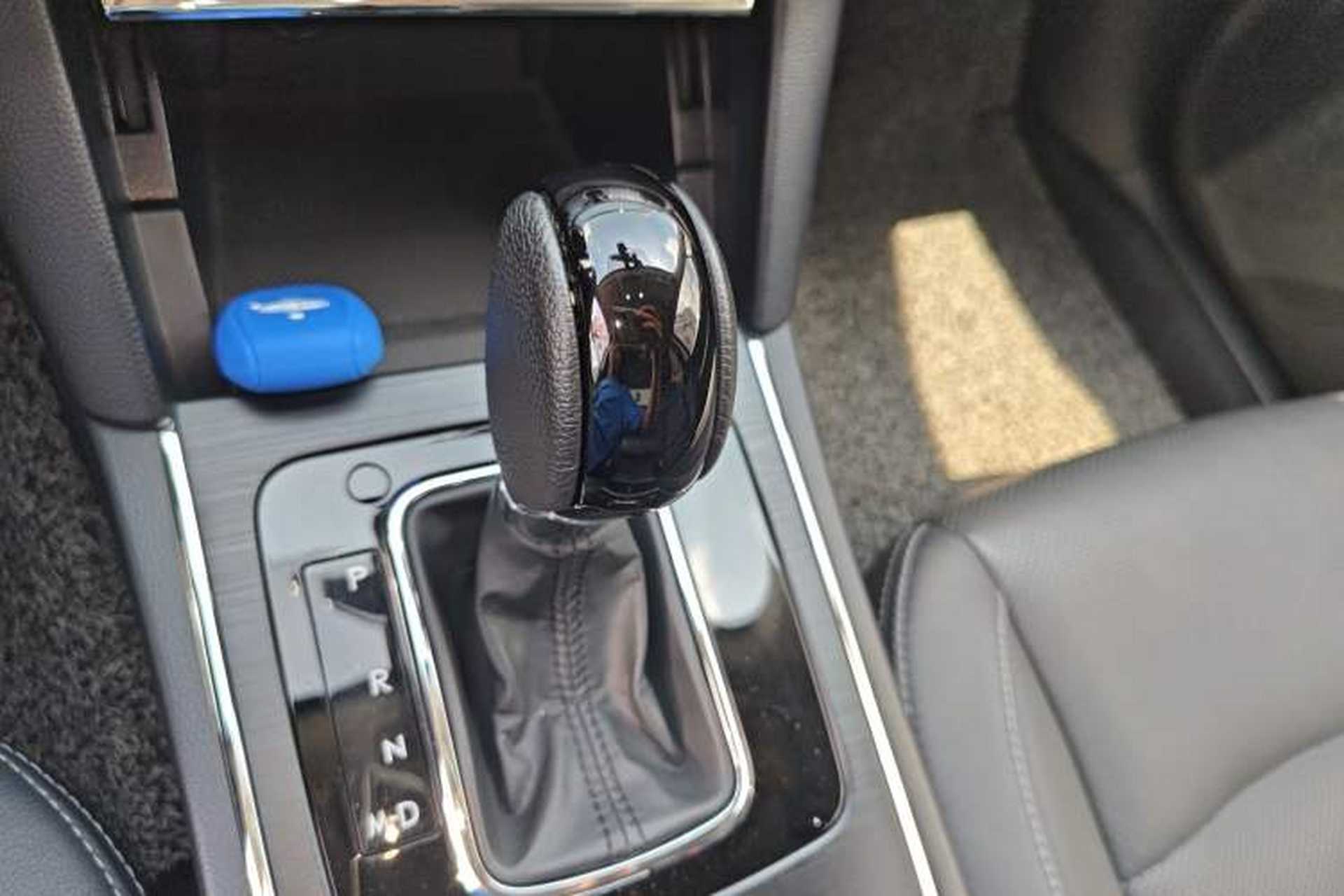 Used Subaru Legacy 2016 2.5i All-Wheel-Drive Glory Edition Gear Lever