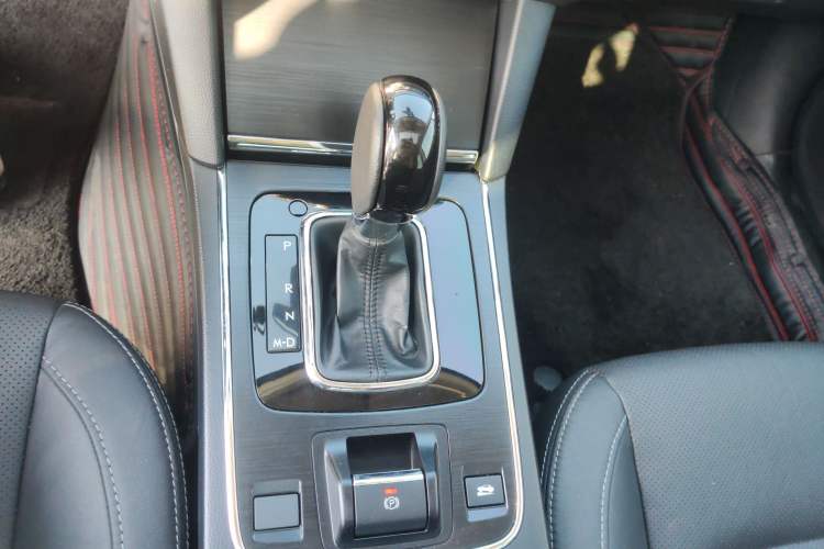 Used Subaru Legacy 2016 2.5i All-Wheel-Drive Glory Edition Gear Lever