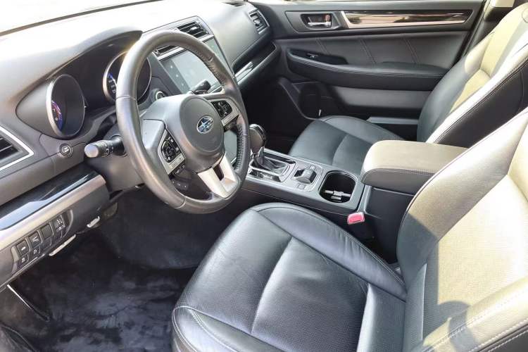 Used Subaru Legacy 2016 2.5i All-Wheel-Drive Glory Edition Interior 3