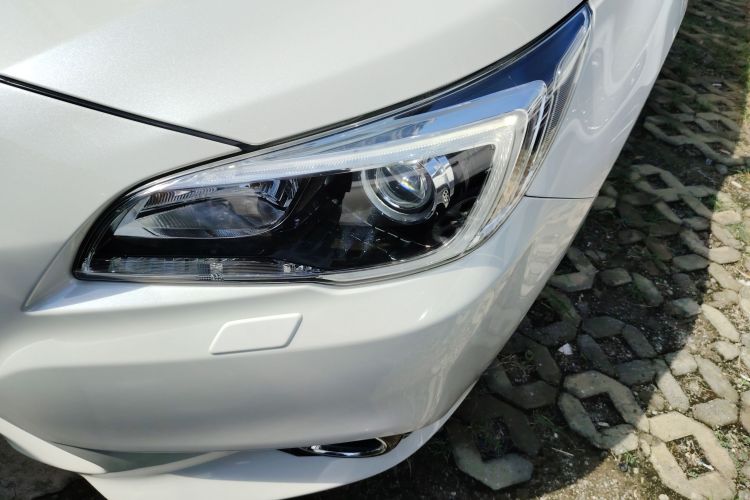 Used Subaru Legacy 2016 2.5i All-Wheel-Drive Glory Edition Left Front Headlight