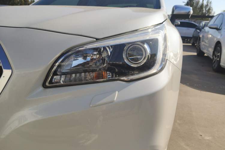 Used Subaru Legacy 2016 2.5i All-Wheel-Drive Glory Edition Left Front Headlight