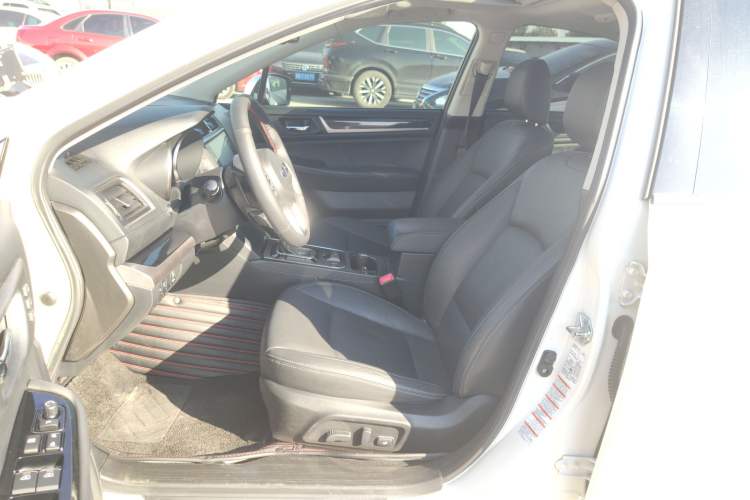 Used Subaru Legacy 2016 2.5i All-Wheel-Drive Glory Edition Left Front Seat