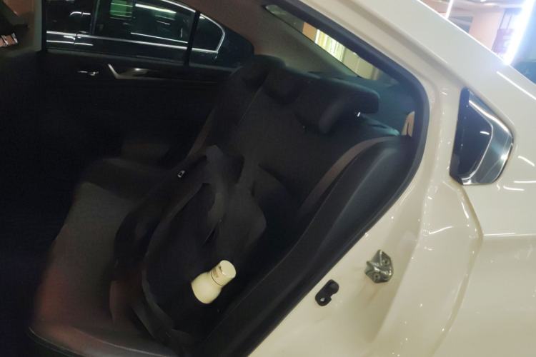Used Subaru Legacy 2016 2.5i All-Wheel-Drive Glory Edition Left Rear Seat