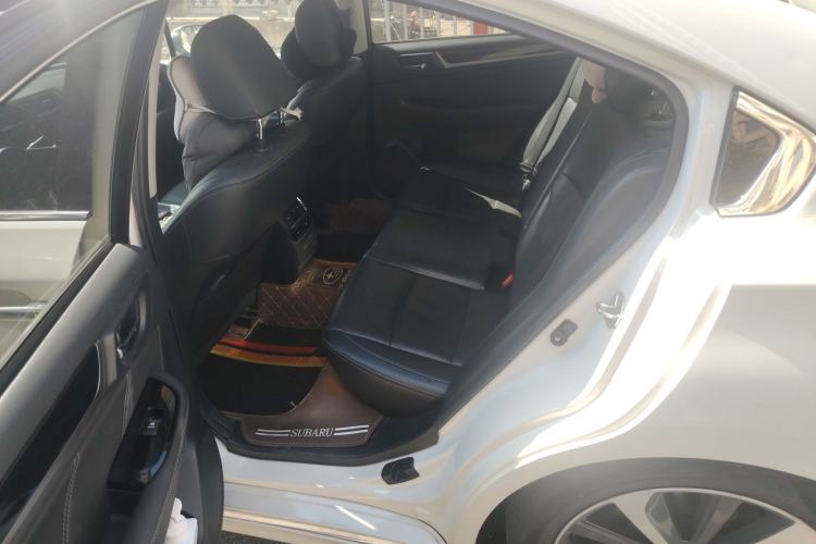 Used Subaru Legacy 2016 2.5i All-Wheel-Drive Glory Edition Left Rear Seat