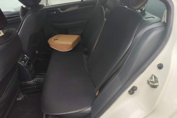Used Subaru Legacy 2016 2.5i All-Wheel-Drive Glory Edition Left Rear Seat