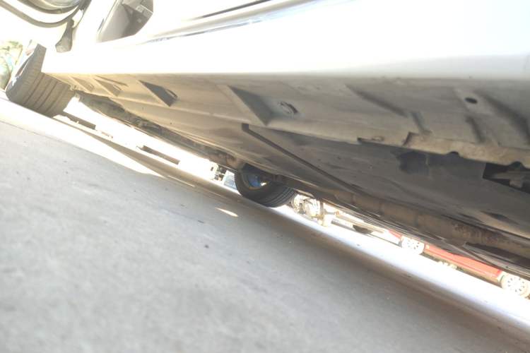 Used Subaru Legacy 2016 2.5i All-Wheel-Drive Glory Edition Left Side Sill
