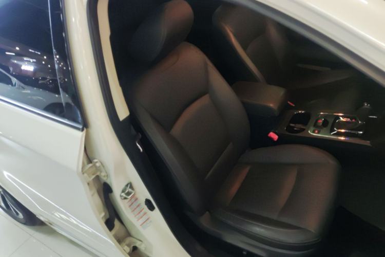 Used Subaru Legacy 2016 2.5i All-Wheel-Drive Glory Edition Right Front Seat