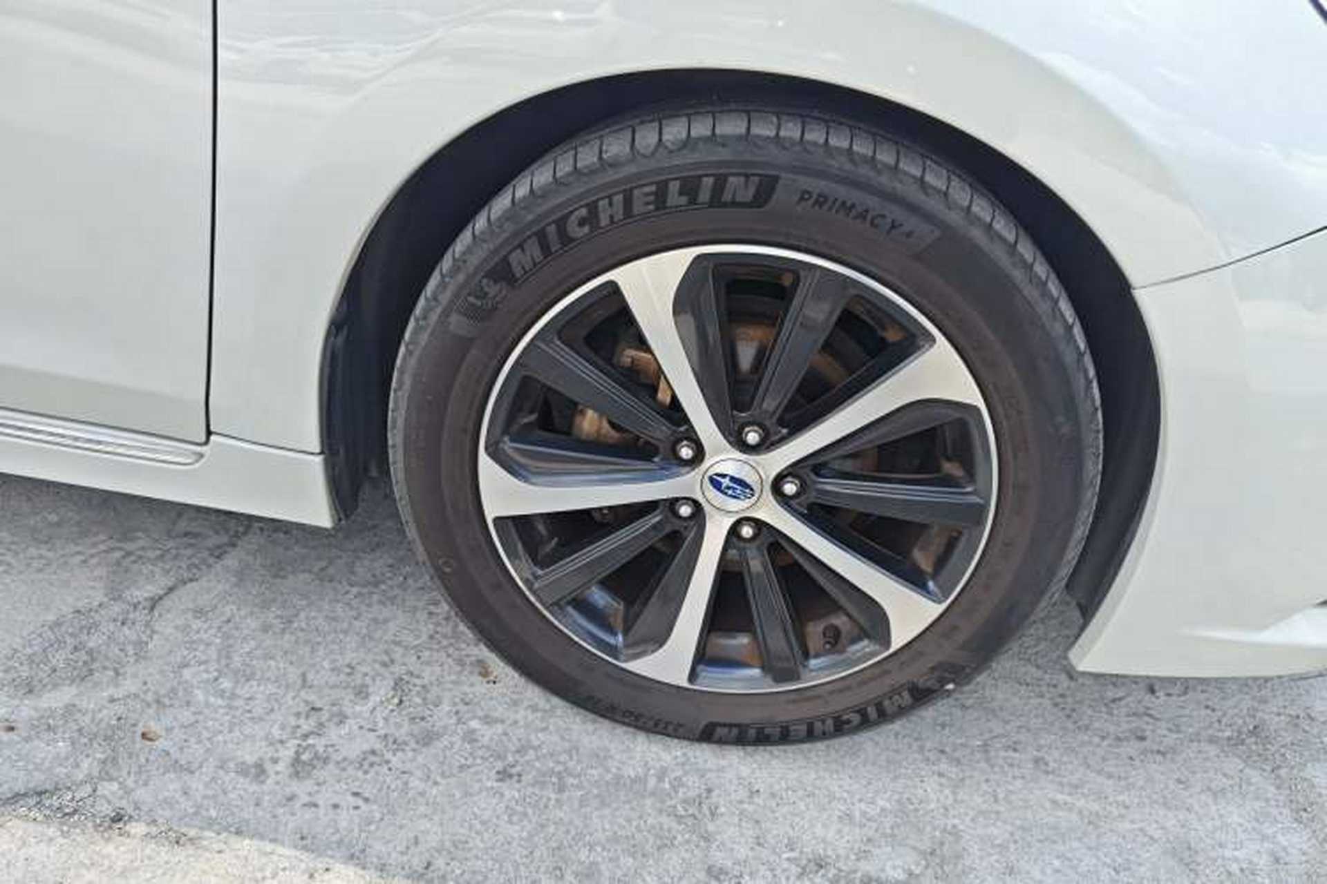 Used Subaru Legacy 2016 2.5i All-Wheel-Drive Glory Edition Right Front Wheel Hub