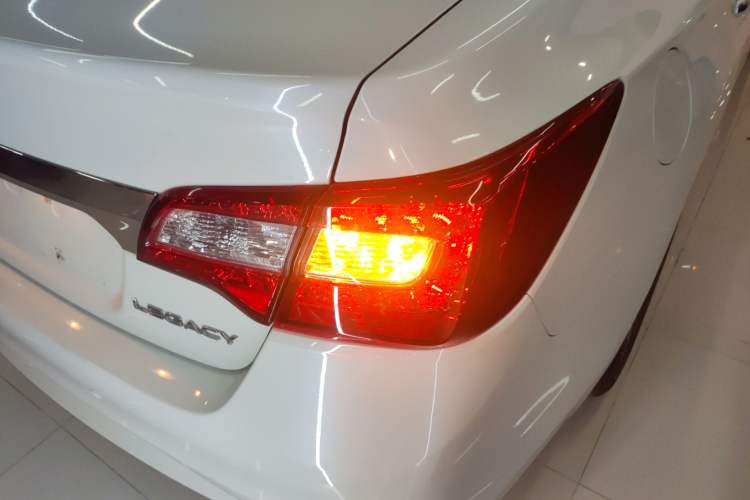 Used Subaru Legacy 2016 2.5i All-Wheel-Drive Glory Edition Right Rear Taillight