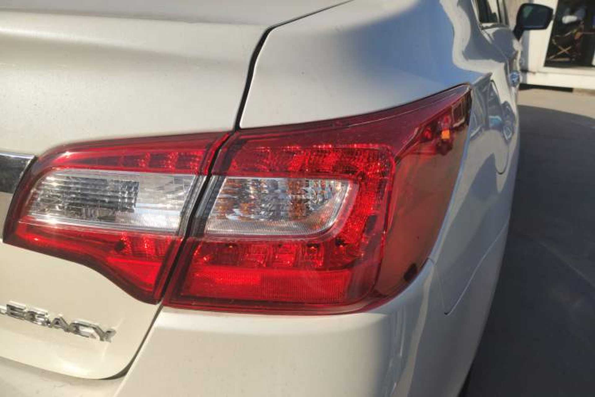 Used Subaru Legacy 2016 2.5i All-Wheel-Drive Glory Edition Right Rear Taillight